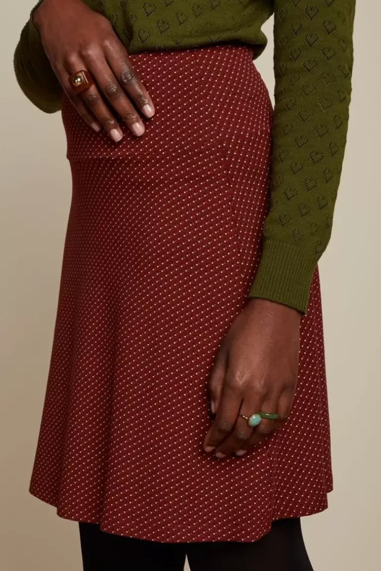 Border Skirt Close-Up