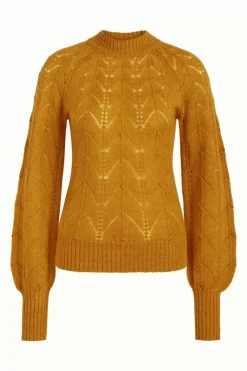 Joanie Raglan Top Farfalle