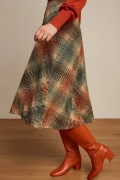 Juno Midi Skirt Motion