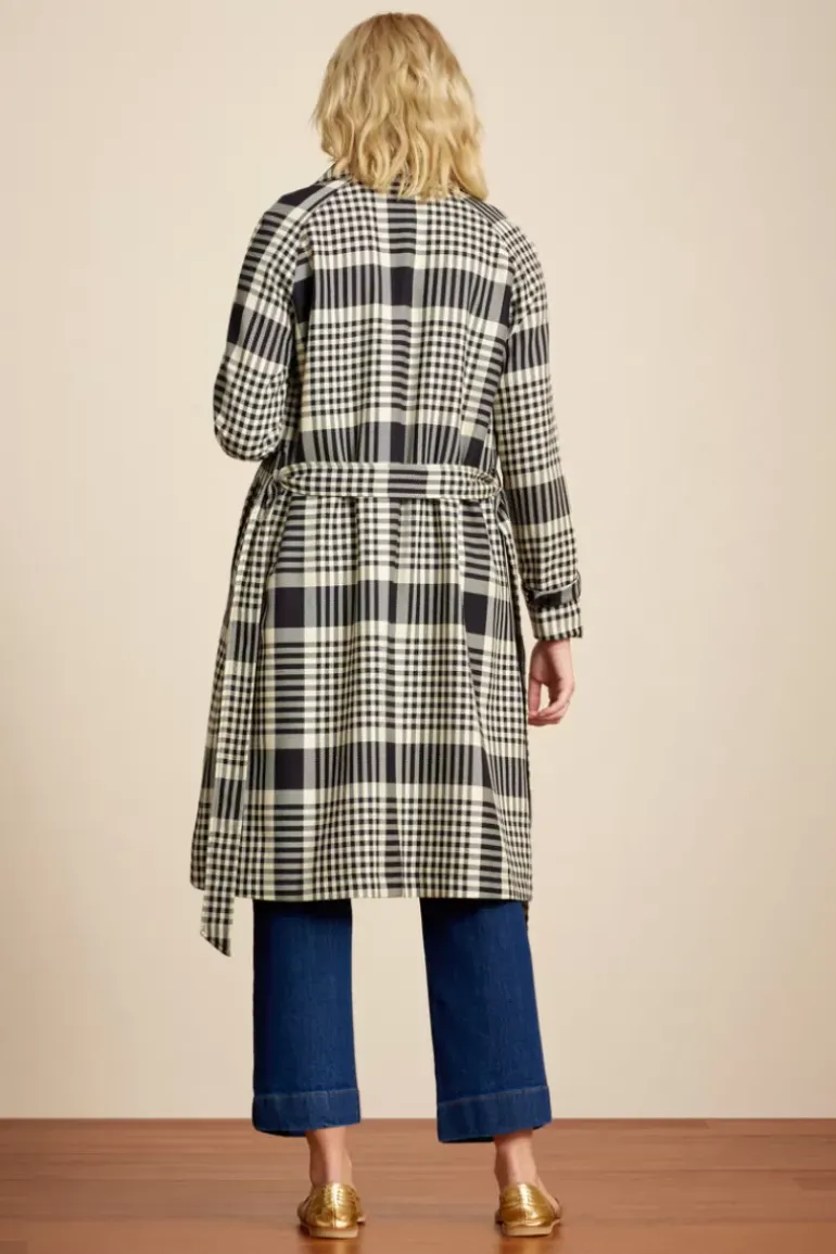 Lizzy Coat Resort Check