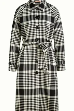 Lizzy Coat Resort Check