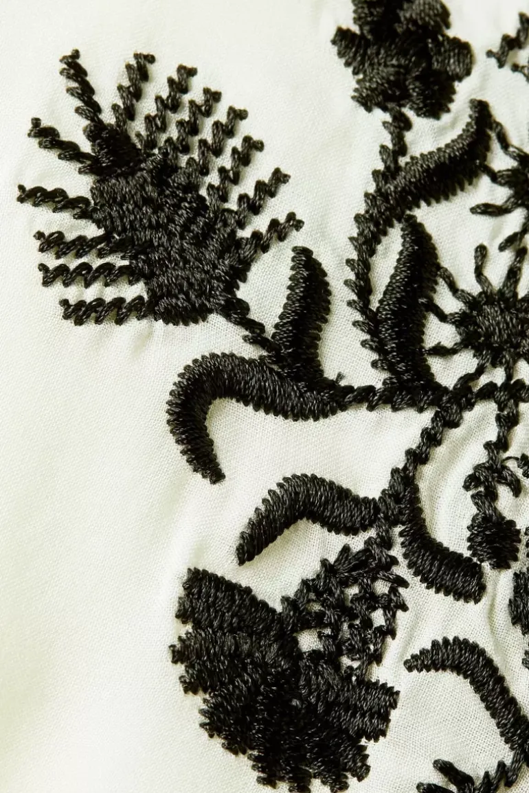 Lucy Embroidery Top Venturi